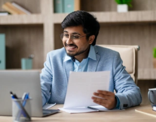 Online BBA Tech vs Business Specialization