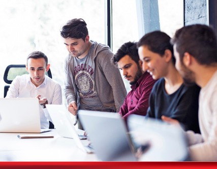 Online MCA in Cloud Computing vs Traditional Online MCA: Key Differences