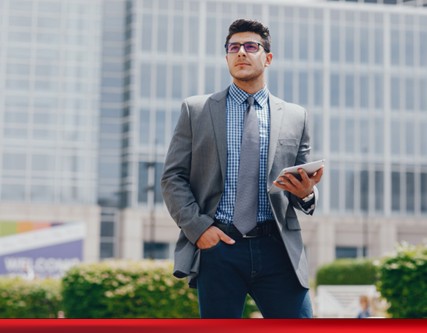Is Prior Coding Knowledge Required for Online MCA Eligibility?